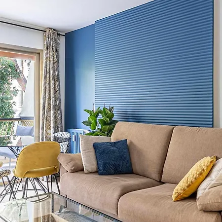 Apartman Le Fleuri Avec Terrasse, A Cote Du Martinez, Ideal Pour Un Sejour *